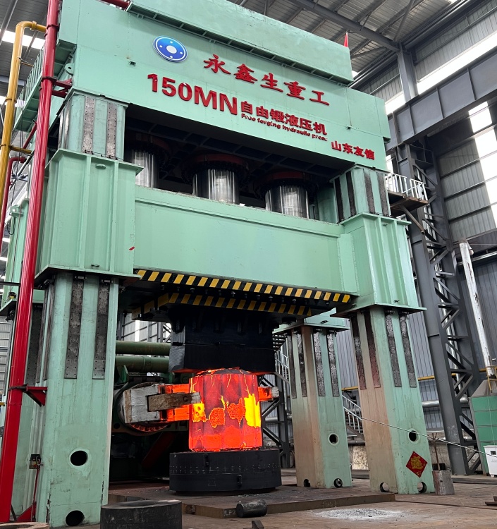   万吨重器铸精锻，源头定制启新程 —— 永鑫生重工 15000 吨压机赋能全规格锻件智造